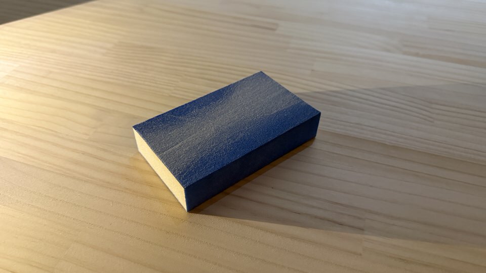 【DIY】幅182cmの巨大昇降デスクを自作！FlexiSpot E7×パイン集成材で妻用デスクを作ってみた【2液ウレタンニス仕上げ】６